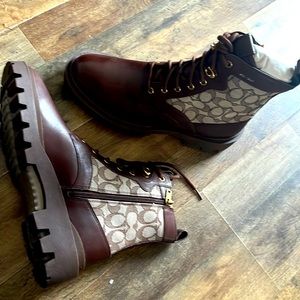 Men’s Coach brown lace up jacquard boots. Size 10. Brand new.